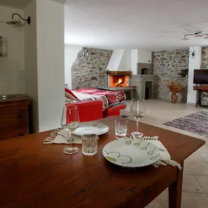Appartamento Il Como' Della Civetta - Taverna “la Fenice”, Stazzona