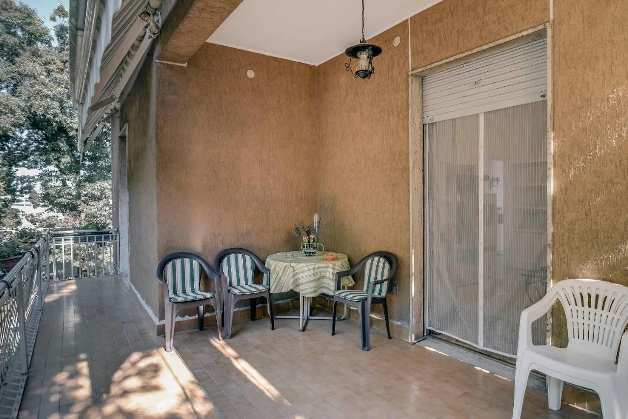 Sentirsi A Casa, Lontano Da Casa-Feel At Home Away From Home Caronno Pertusella
