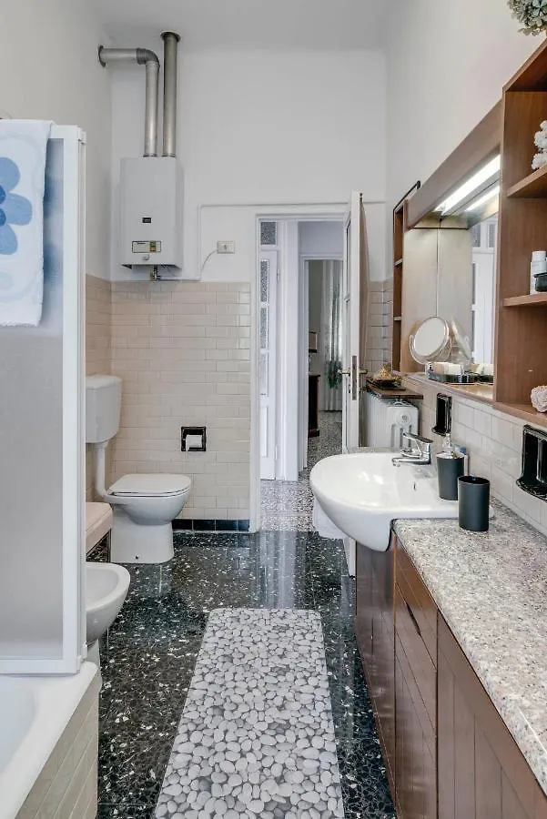 Sentirsi A Casa, Lontano Da Casa-Feel At Home Away From Home Caronno Pertusella