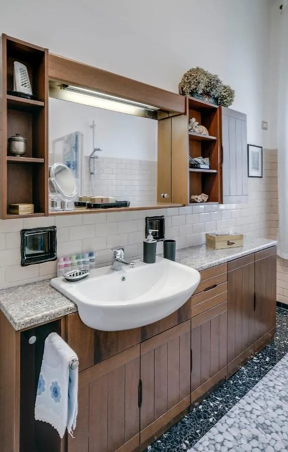 Apartment Sentirsi A Casa, Lontano Da Casa-Feel At Home Away From Home Caronno Pertusella Italy